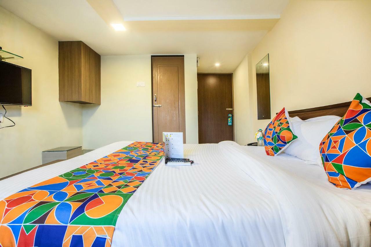 Fabexpress Silver Lake - Nr Bkc Mumbai Exterior photo